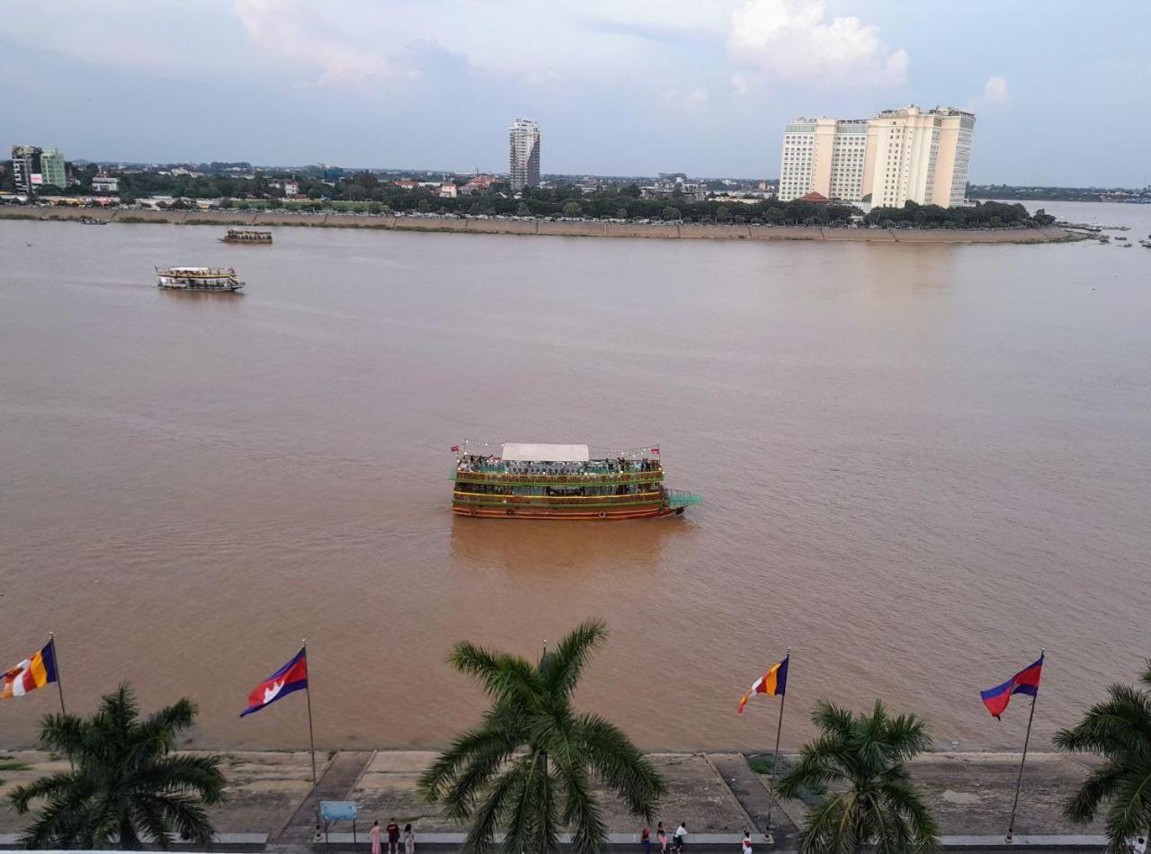 4 Rivers Hotel Phnom Penh Bagian luar foto