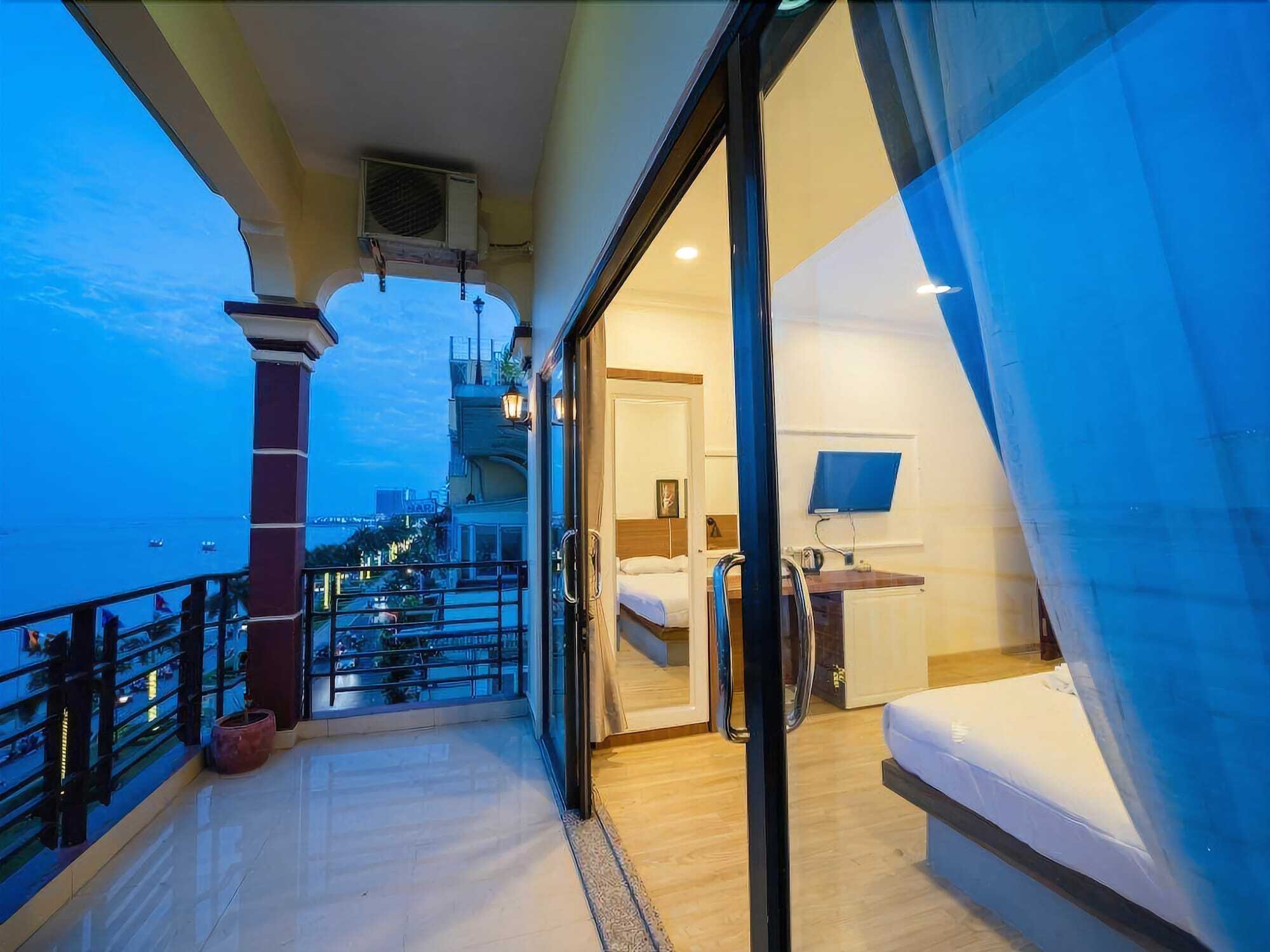 4 Rivers Hotel Phnom Penh Bagian luar foto